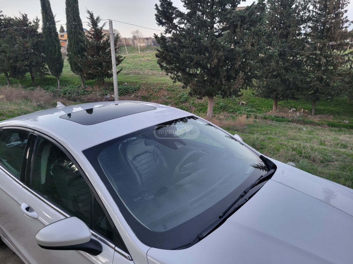 Ford Fusion - фото 1