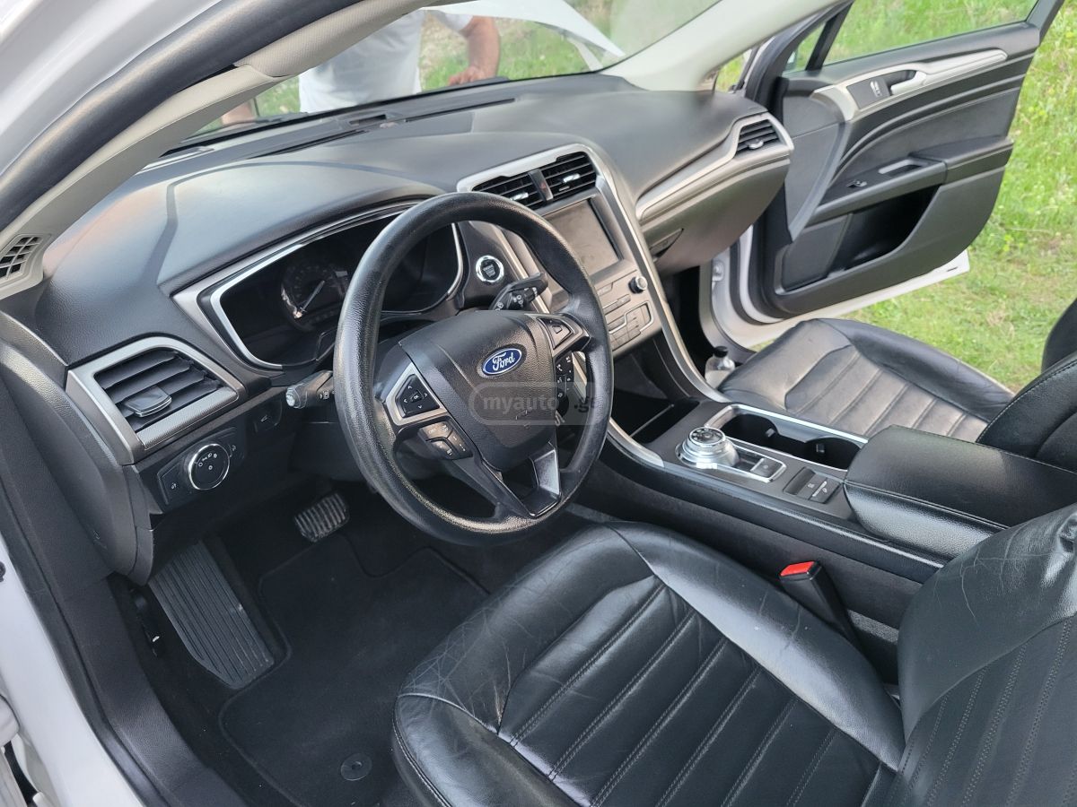 Ford Fusion - фото 12