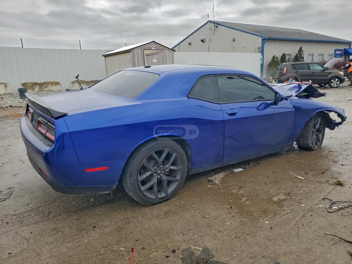 Dodge Challenger 2022 — миниатюра 3