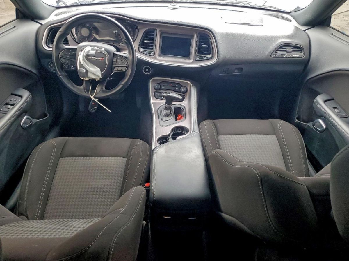 Dodge Challenger 2022 — миниатюра 8