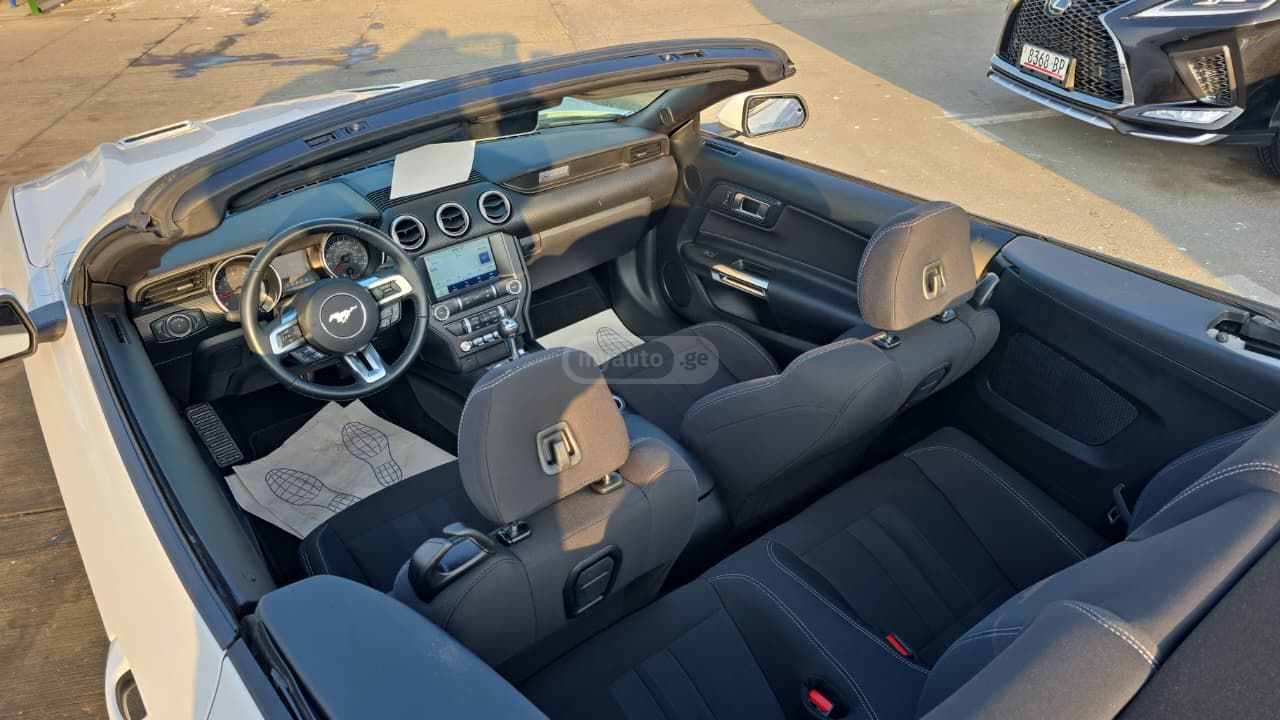 Ford Mustang - фото 12