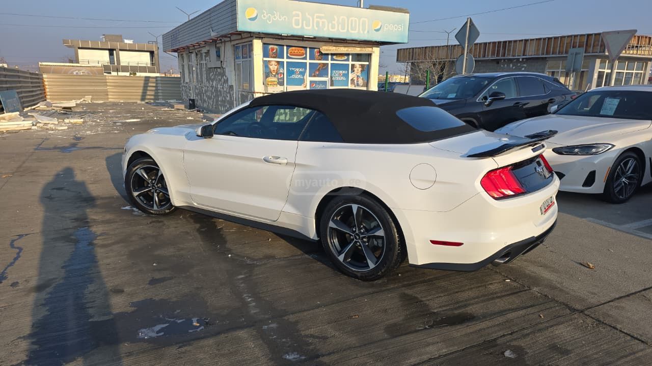 Ford Mustang - фото 3