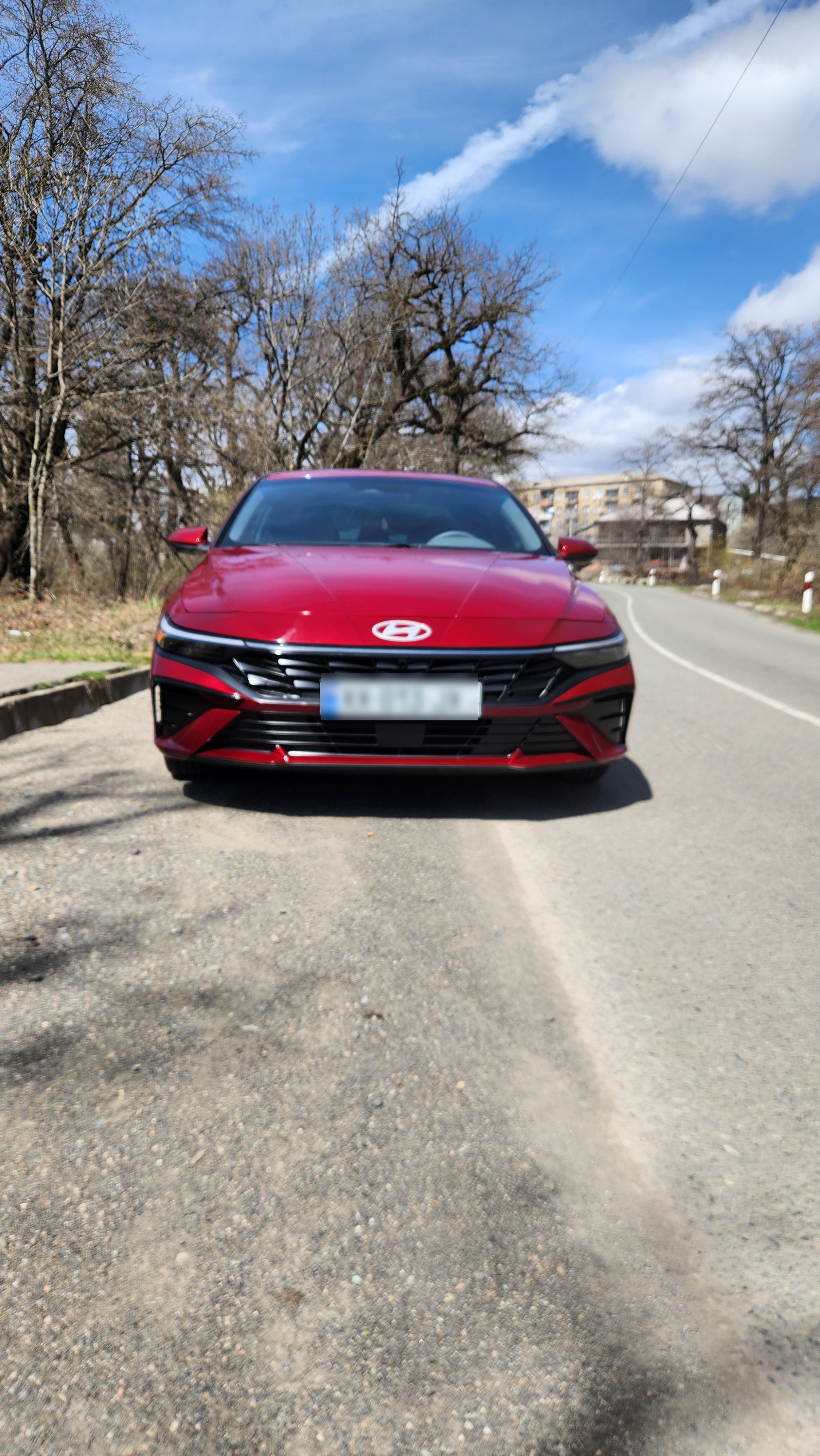 Hyundai Elantra - фото 1