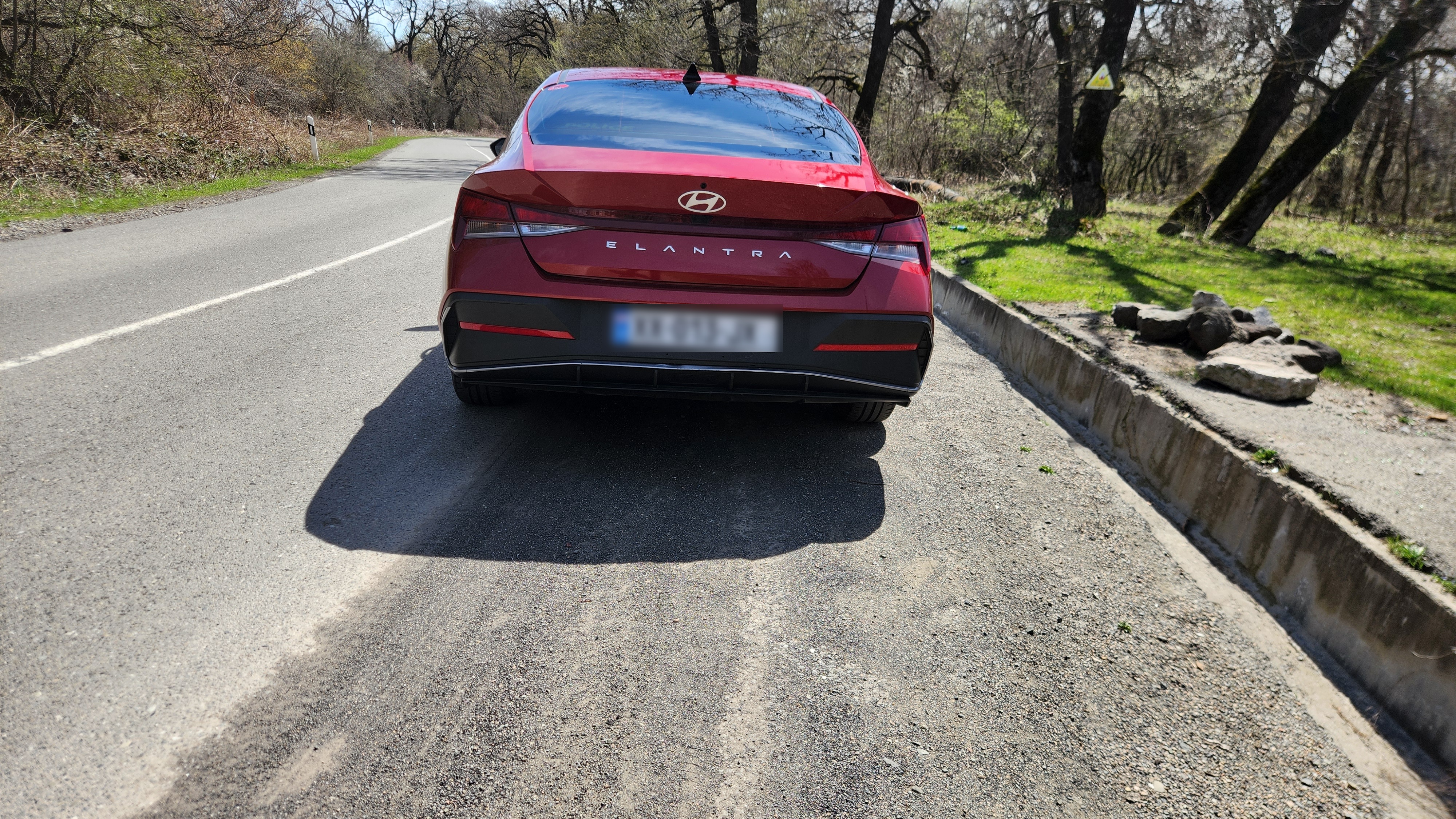 Hyundai Elantra - фото 2