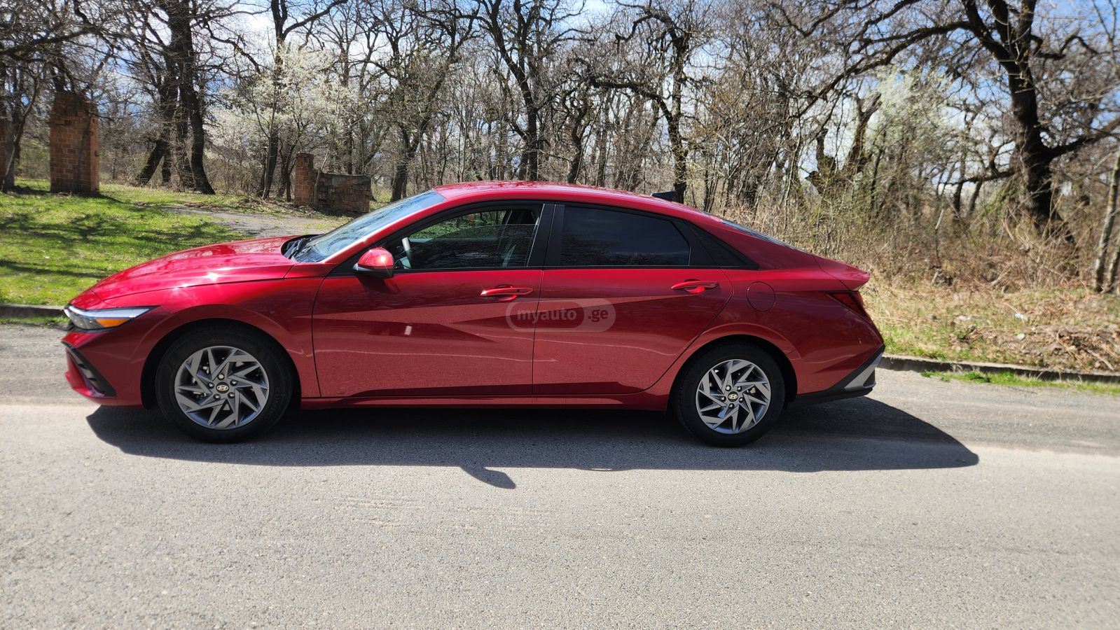 Hyundai Elantra - фото 4