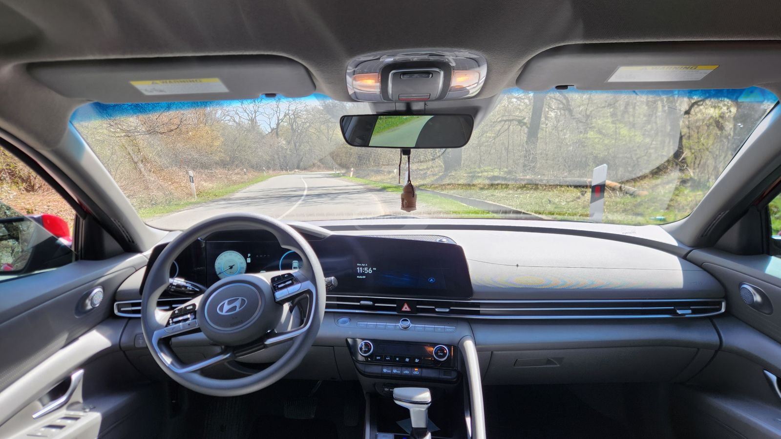 Hyundai Elantra - фото 5