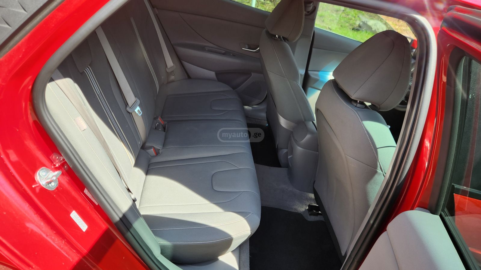 Hyundai Elantra - фото 6