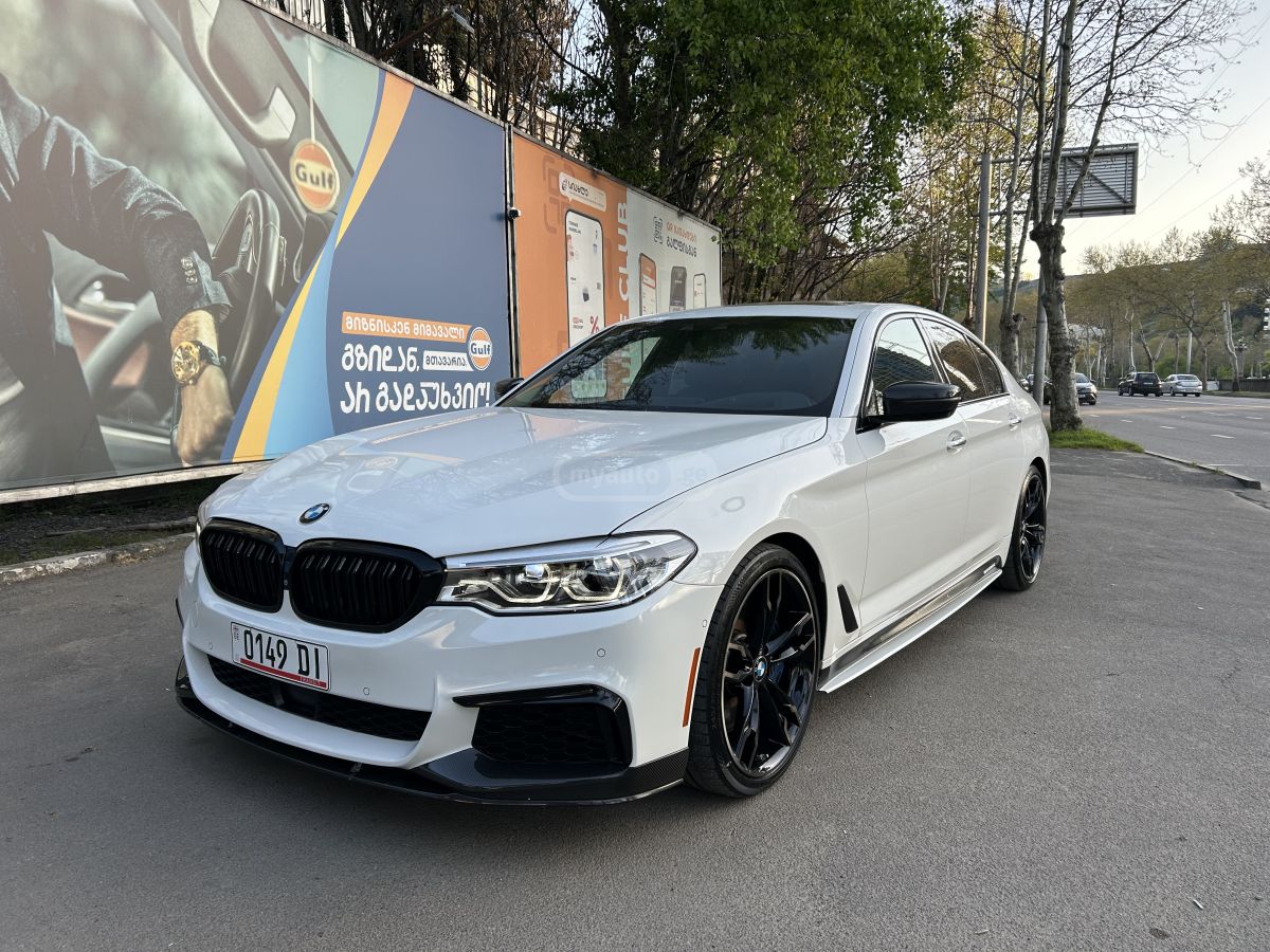 BMW M550 - фото 1