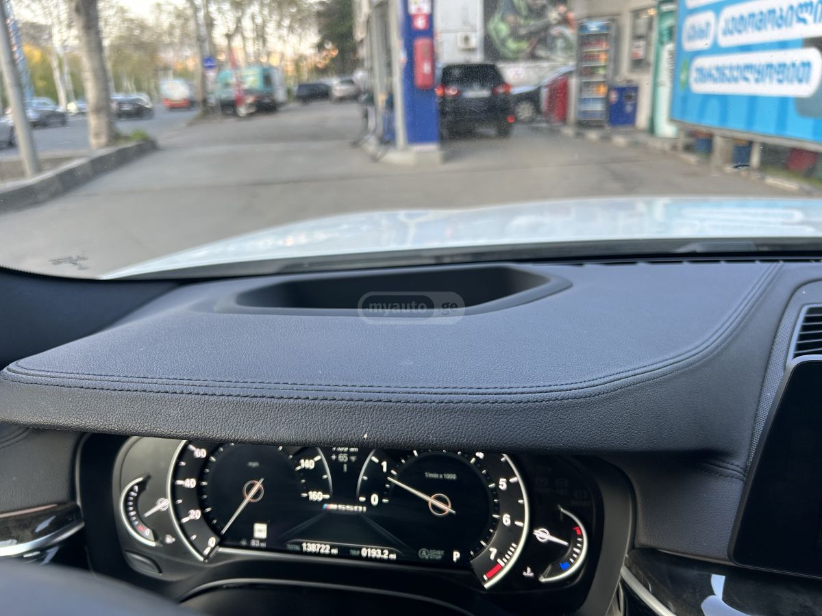 BMW M550 - фото 14
