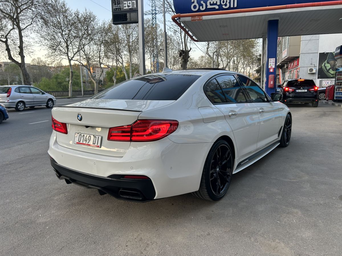BMW M550 - фото 3