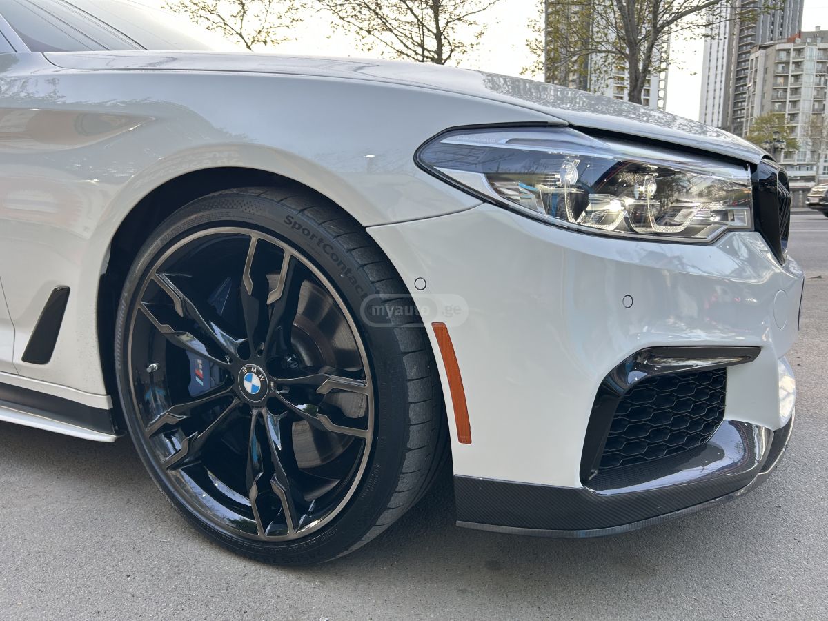 BMW M550 - фото 6