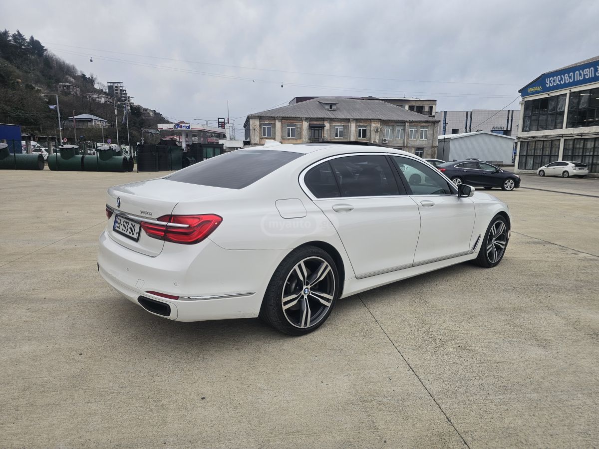 BMW 740 - фото 10