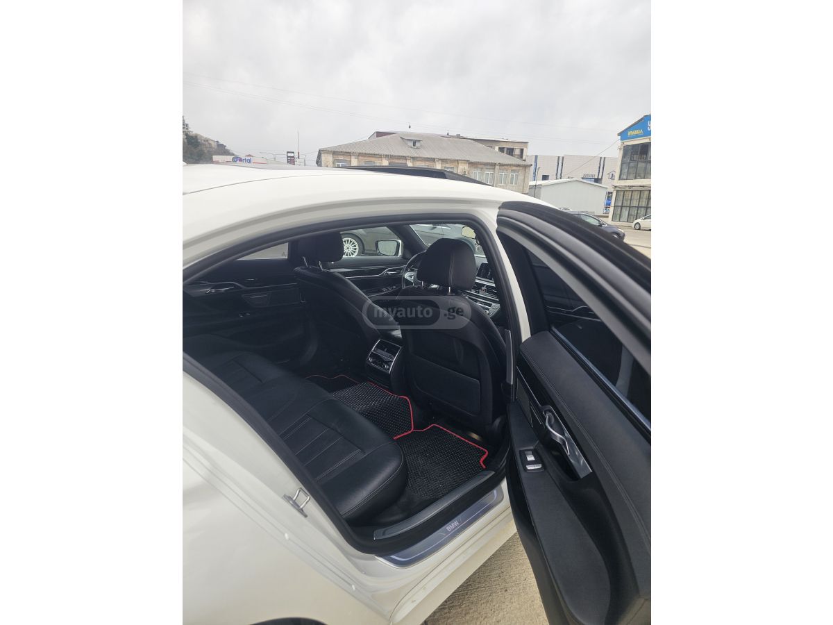 BMW 740 - фото 4