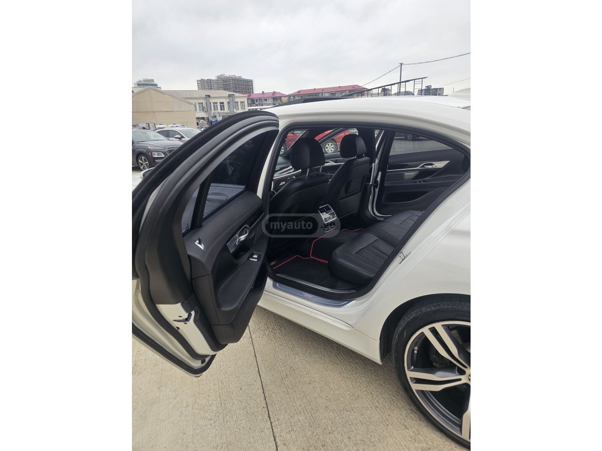 BMW 740 - фото 7