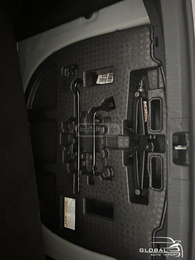 Toyota HYBRID — миниатюра 11