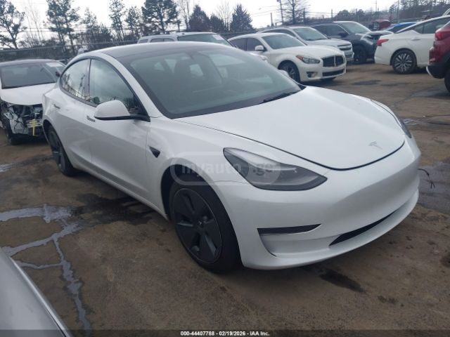 Tesla Model 3 - фото 11
