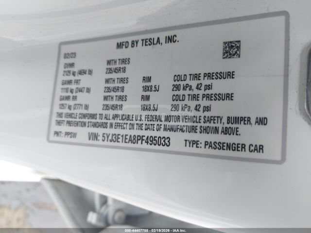 Tesla Model 3 - фото 9