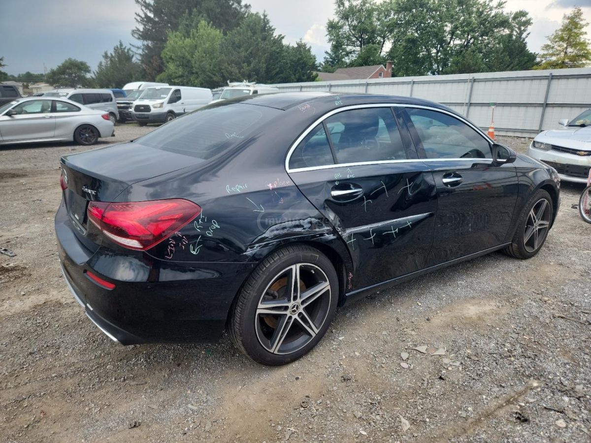 Mercedes-Benz A 220 2020 — миниатюра 3