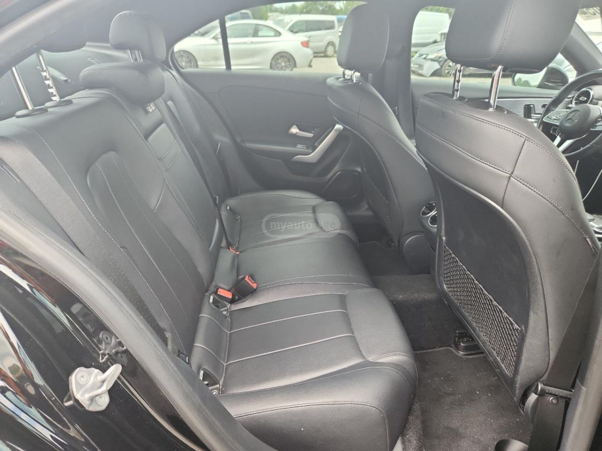 Mercedes-Benz A 220 2020 — миниатюра 9