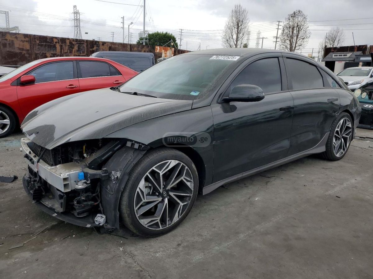 Hyundai Ioniq 6 - фото 1