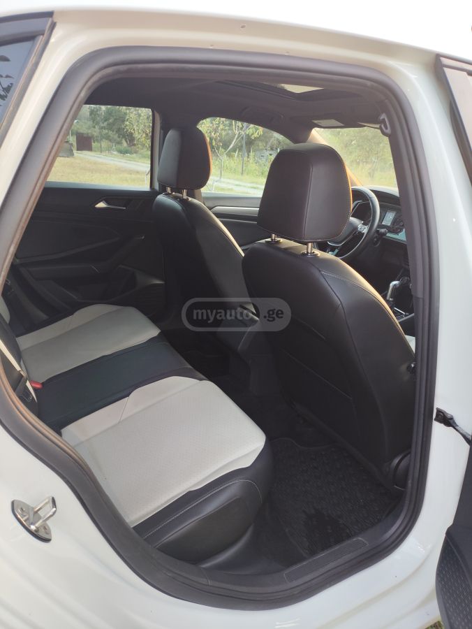 Volkswagen Jetta - фото 7