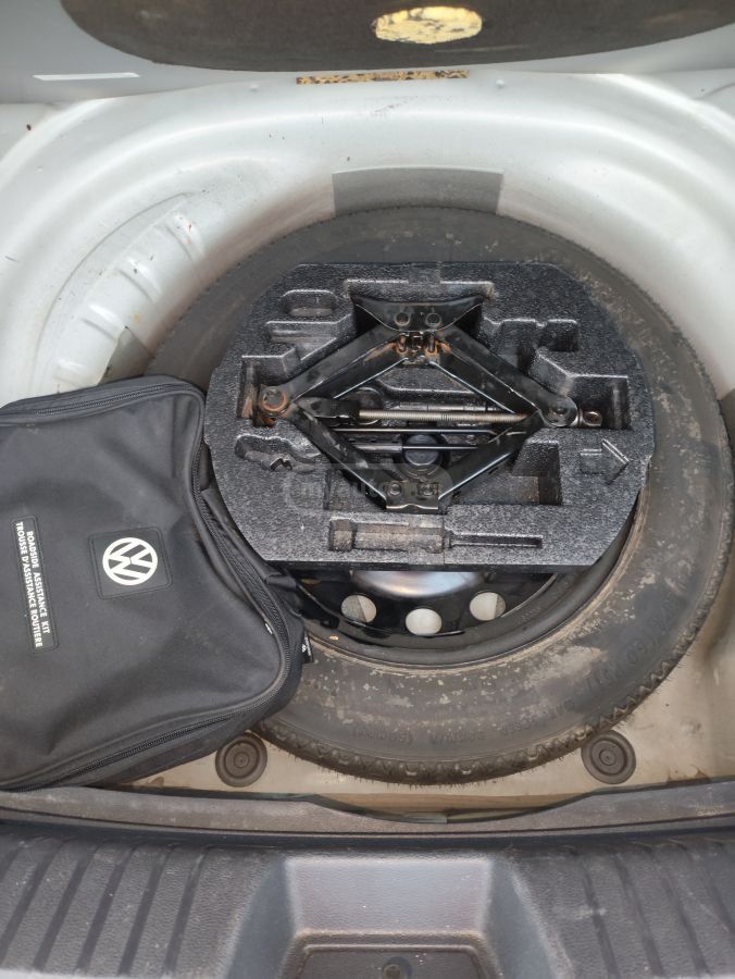 Volkswagen Jetta - фото 8