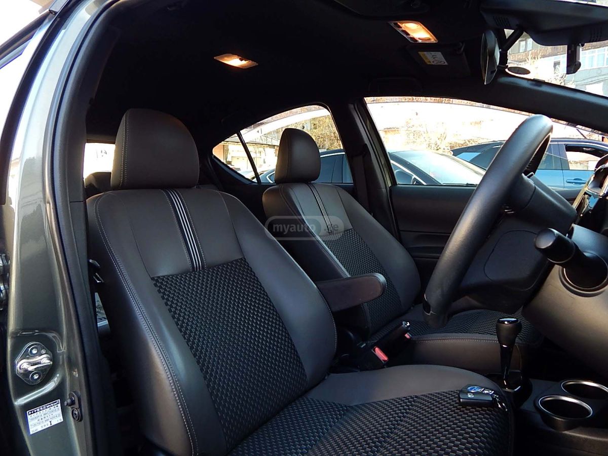 Toyota Aqua - фото 2