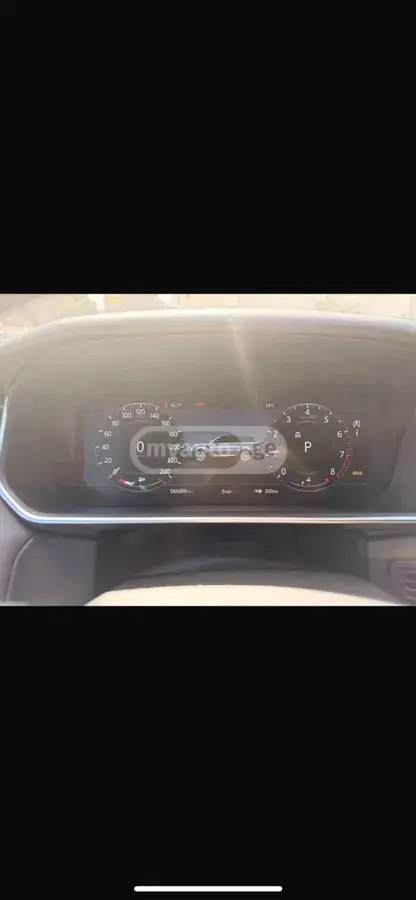 نمای دیگر Land Rover 2020