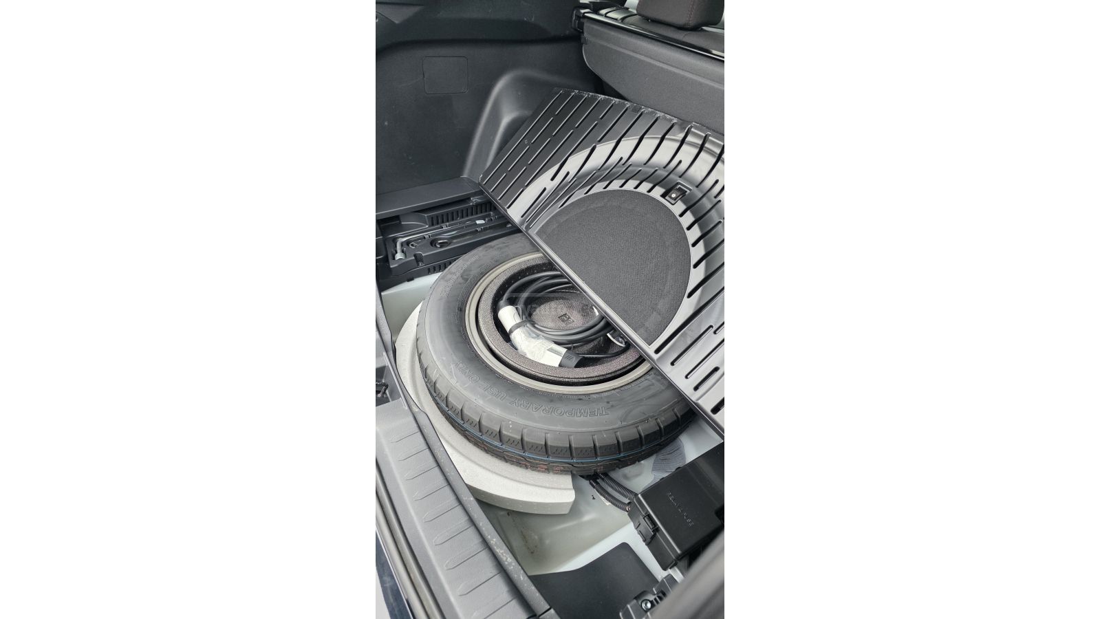 Toyota RAV 4 - фото 14