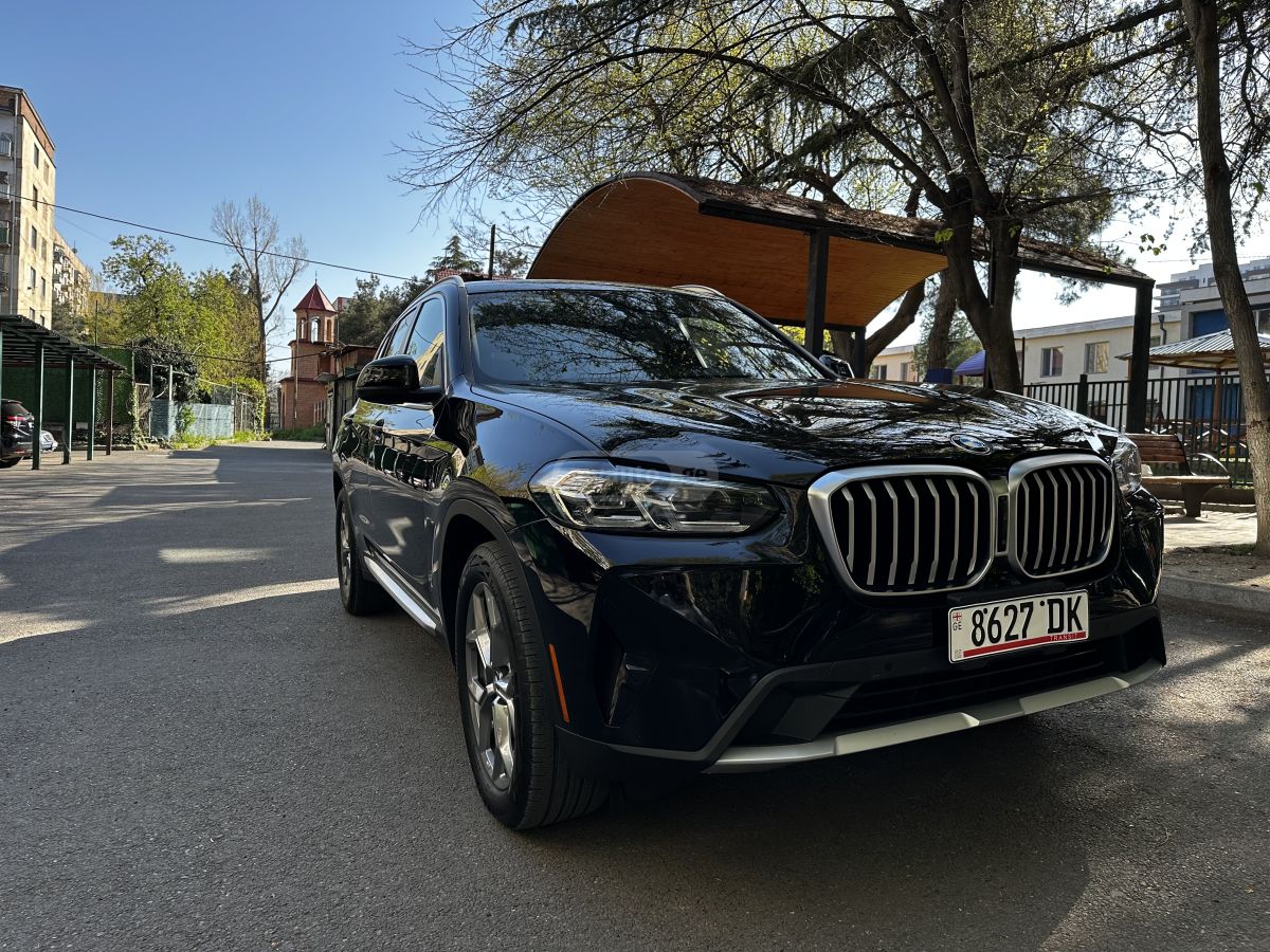 BMW X3 - фото 1