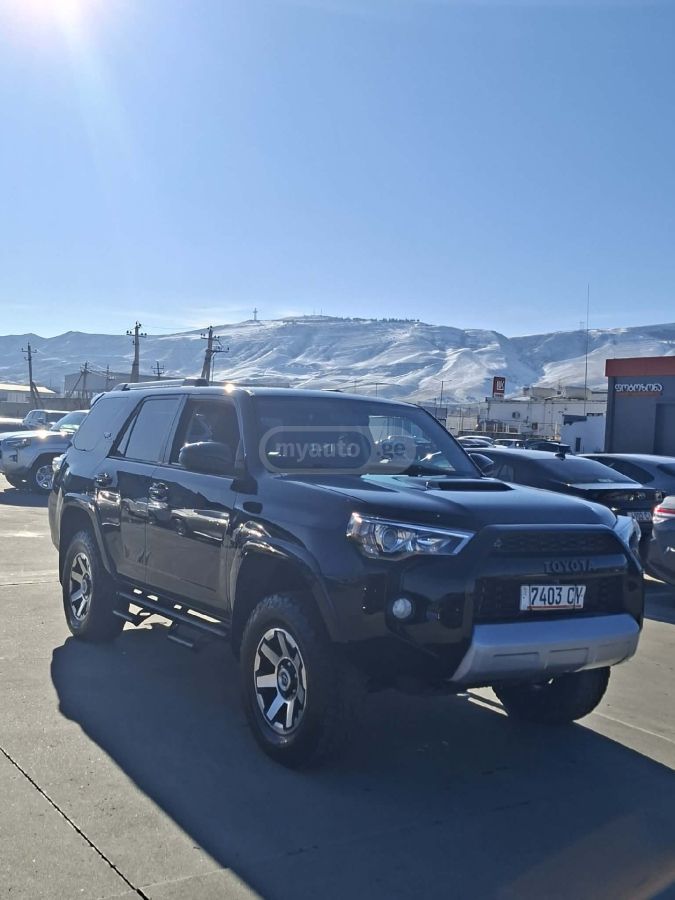 Toyota 4 Runner - фото 2