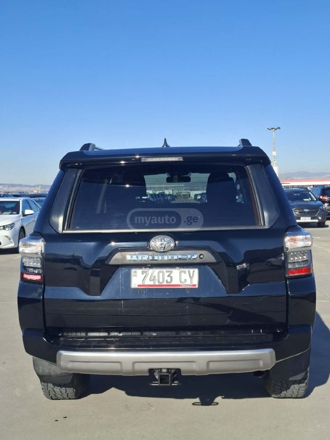 Toyota 4 Runner - фото 4