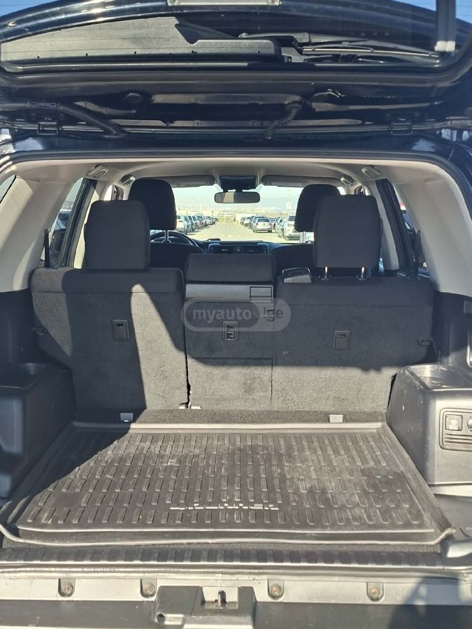Toyota 4 Runner - фото 6