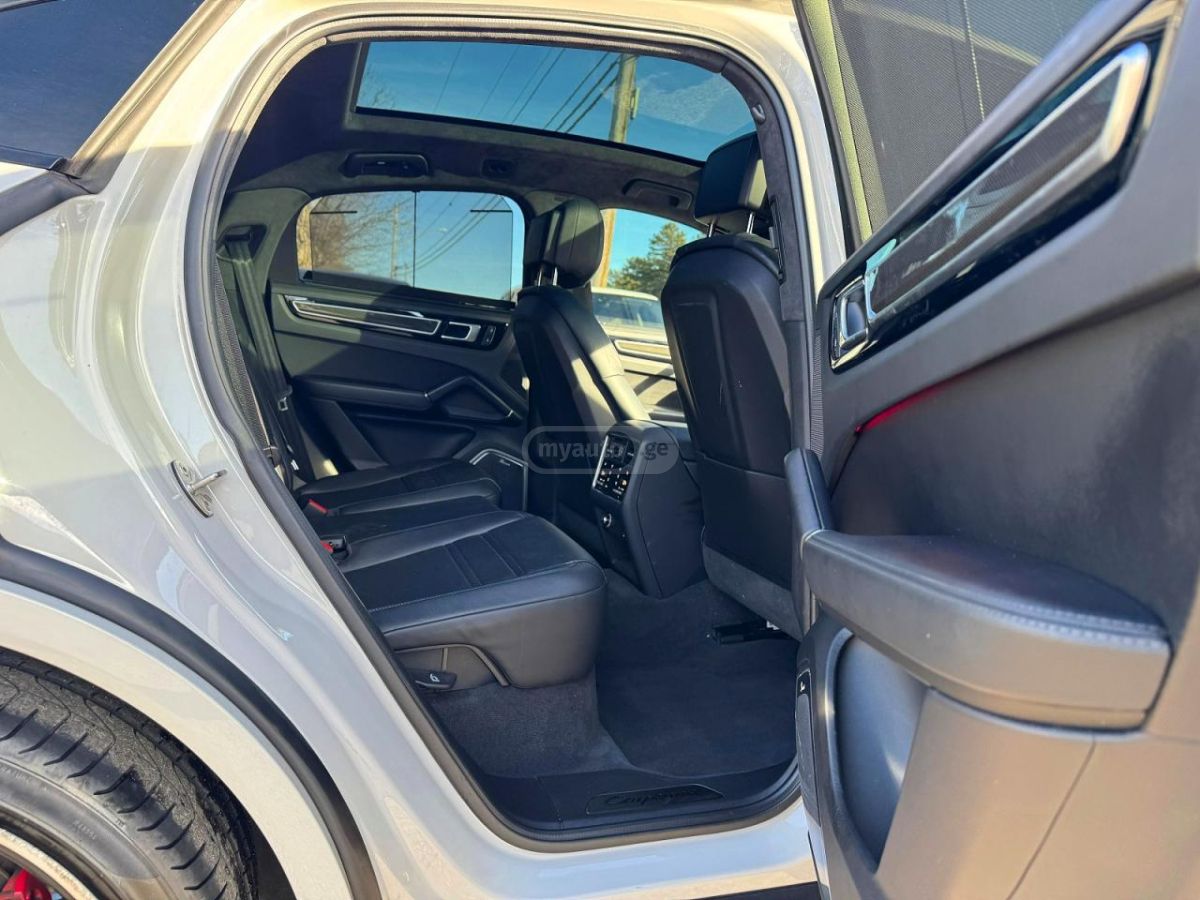 Porsche COUPE — миниатюра 5