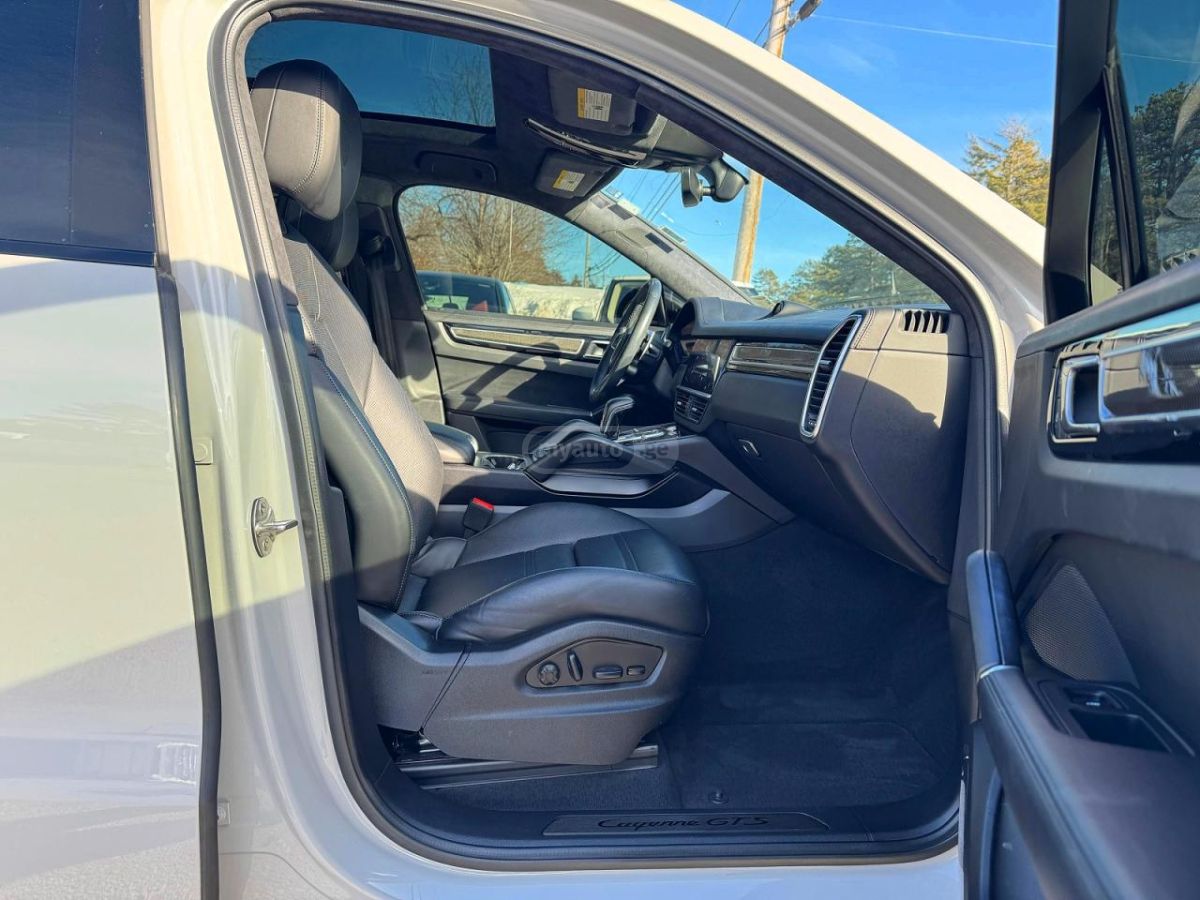 Porsche COUPE — миниатюра 7