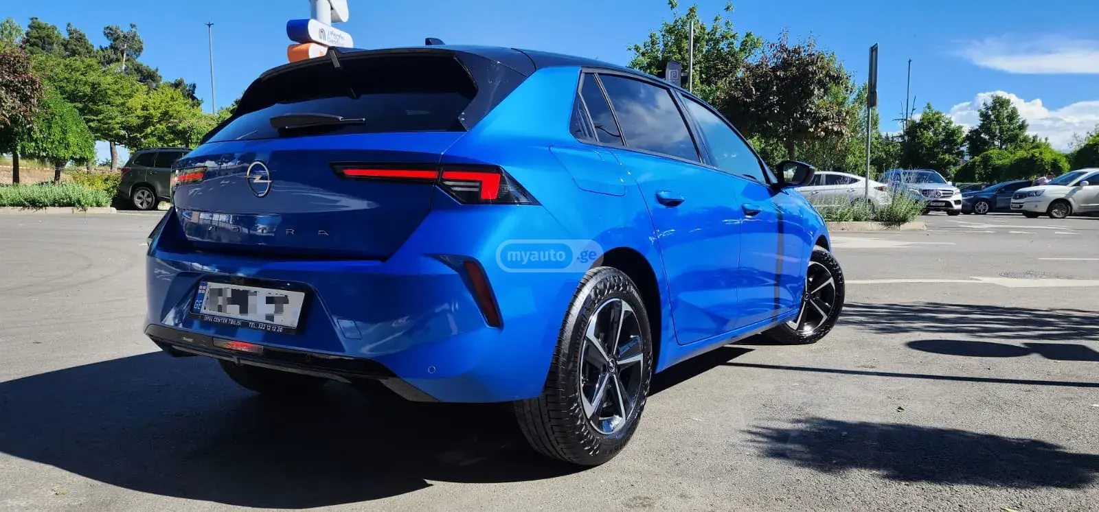 نمای دیگر Opel 2023