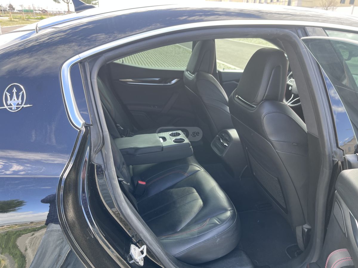 Maserati Ghibli Grandsport 2020 — миниатюра 8