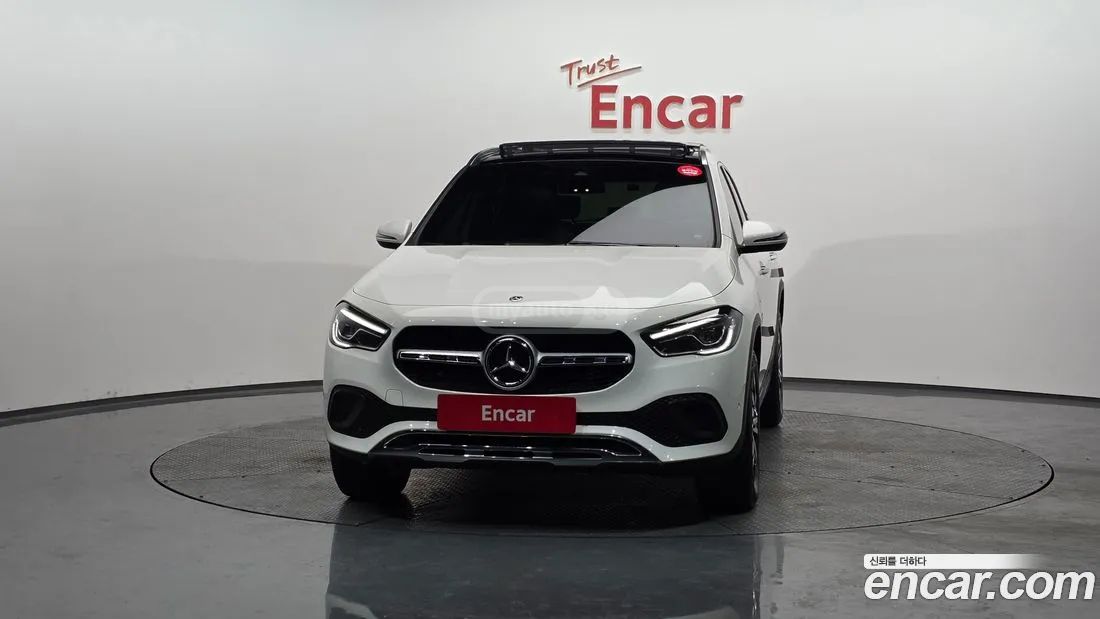 Mercedes-Benz GLA 45 AMG 2021 — миниатюра 3