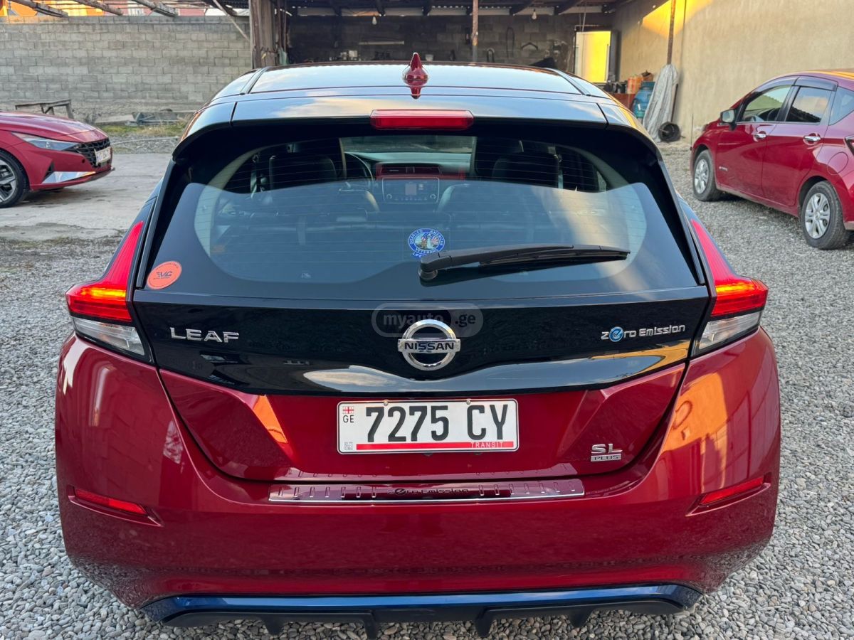 Nissan Leaf - фото 15