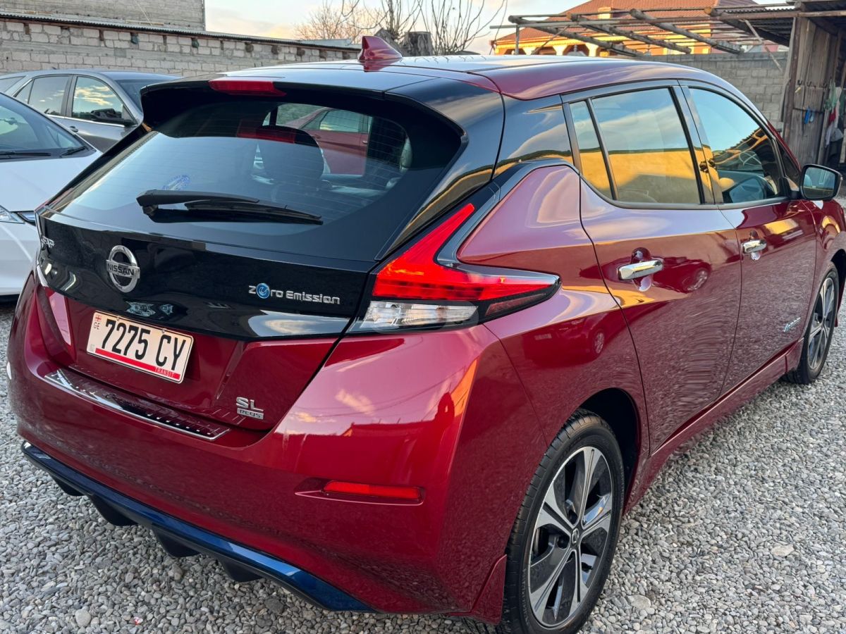 Nissan Leaf - фото 5