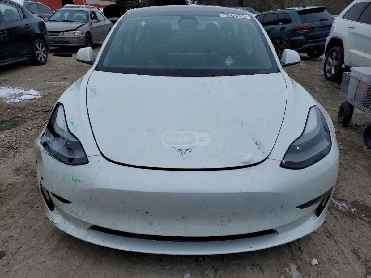 Tesla Model 3 - фото 5