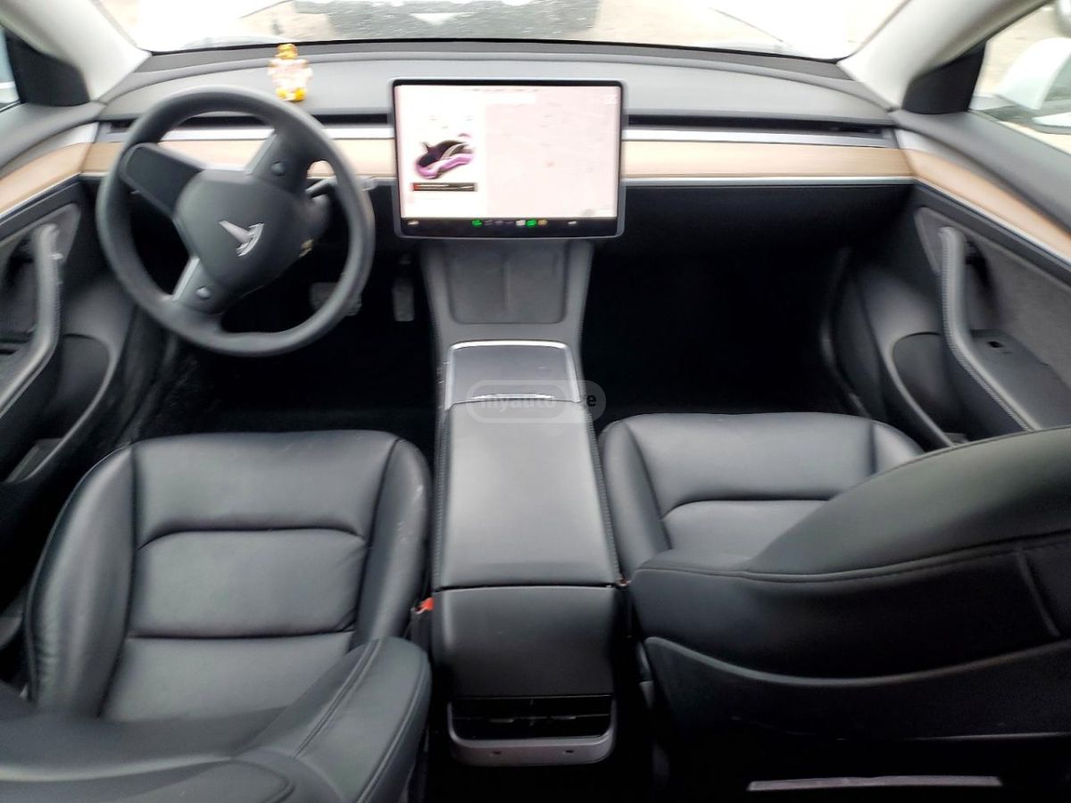 Tesla Model 3 - фото 8