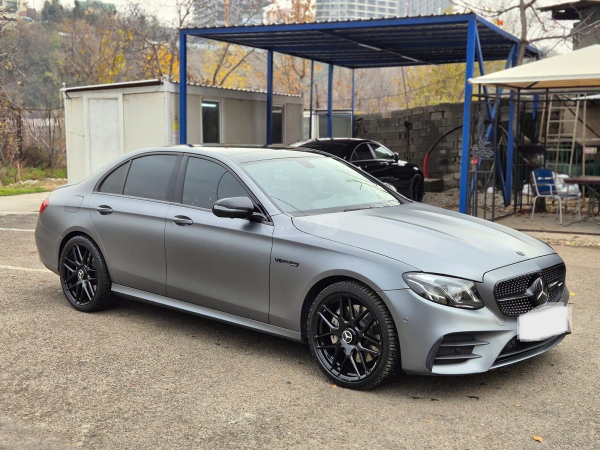 Mercedes-Benz E53 AMG - фото 10