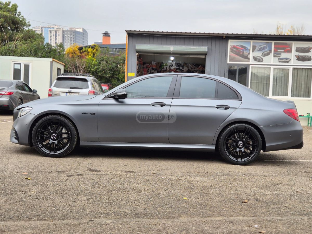 Mercedes-Benz E53 AMG - фото 3