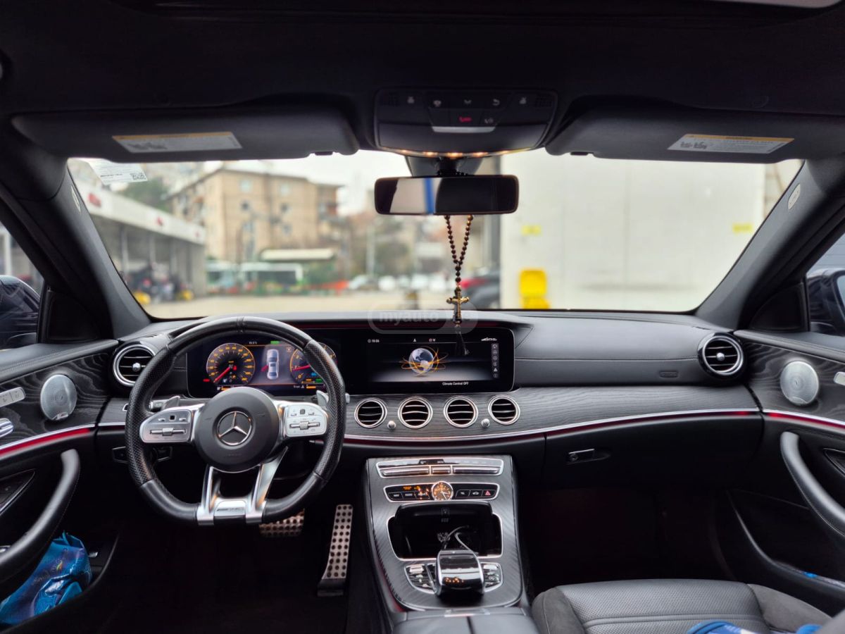 Mercedes-Benz E53 AMG - фото 9