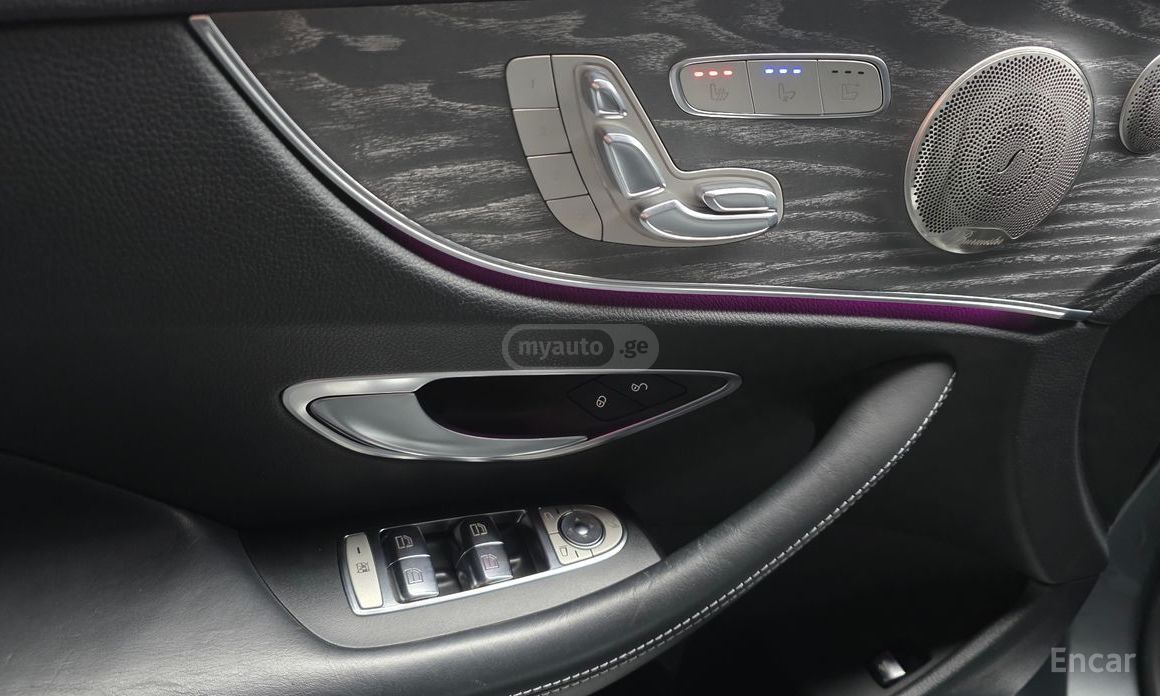 Mercedes-Benz E 450 2021 — миниатюра 14