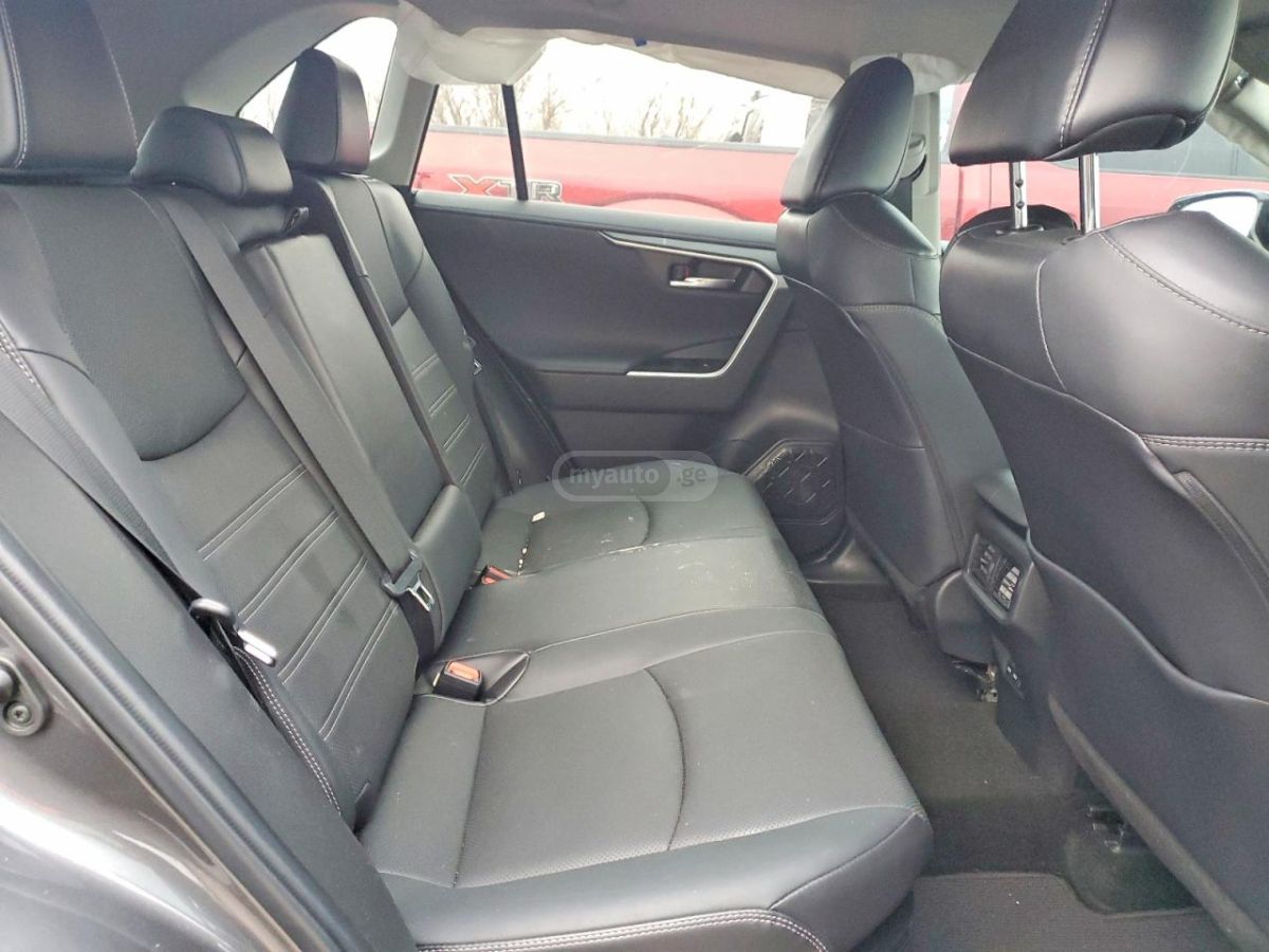 Toyota RAV 4 - фото 11
