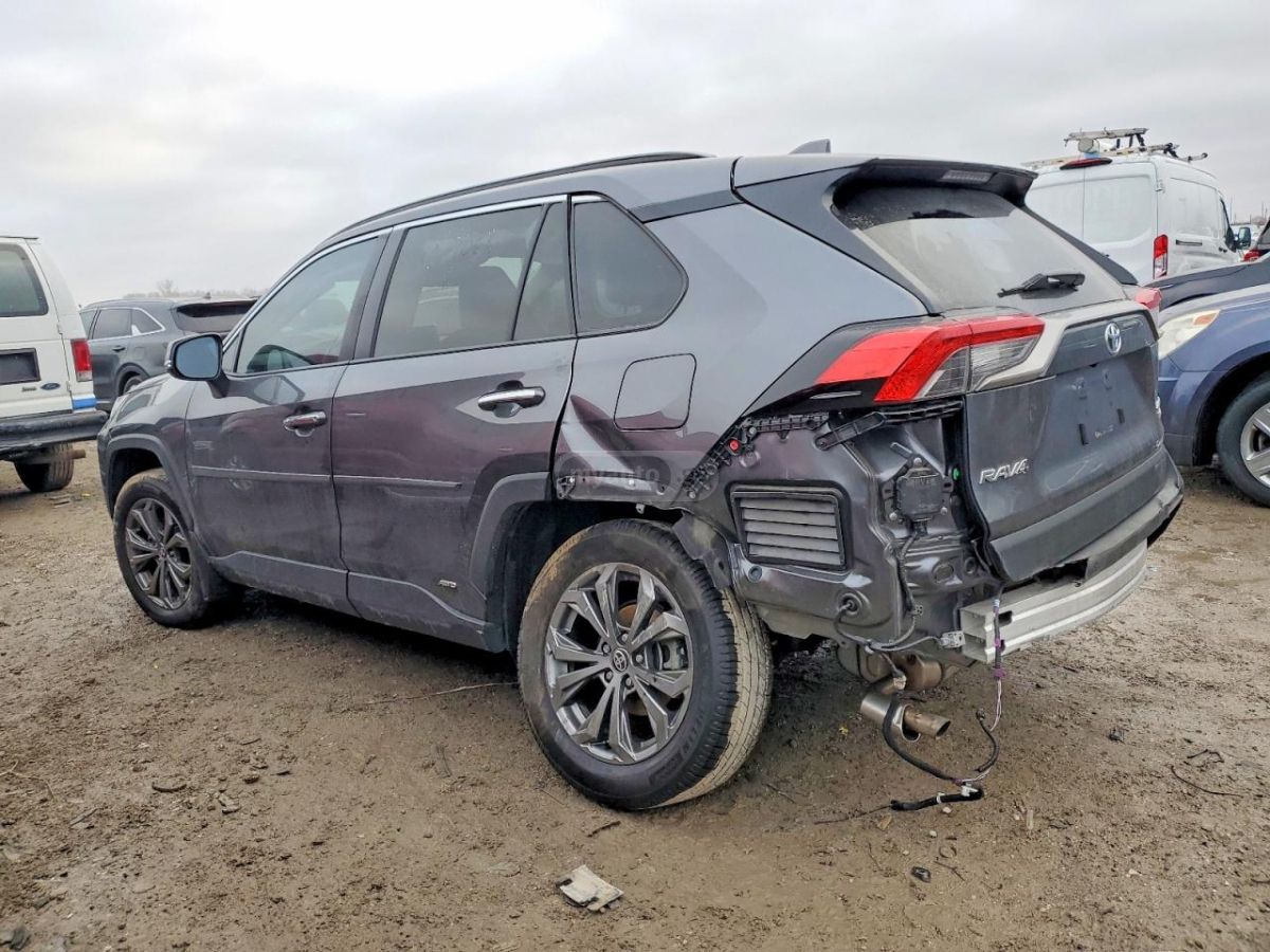 Toyota RAV 4 - фото 2