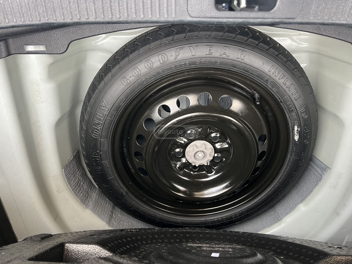 Toyota Camry - фото 7