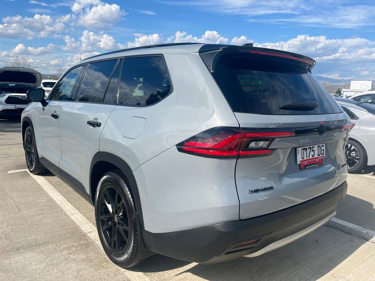 Toyota Grand Highlander - фото 2